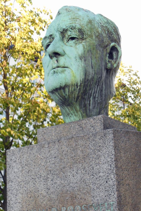 Bust of F. D. Roosevelt